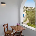 Elia Syros *