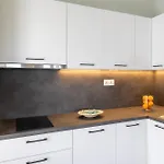 Elia Syros Lägenhet Vári