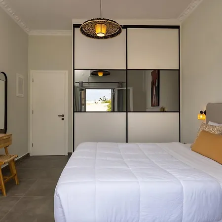 Elia Syros Lejlighed *