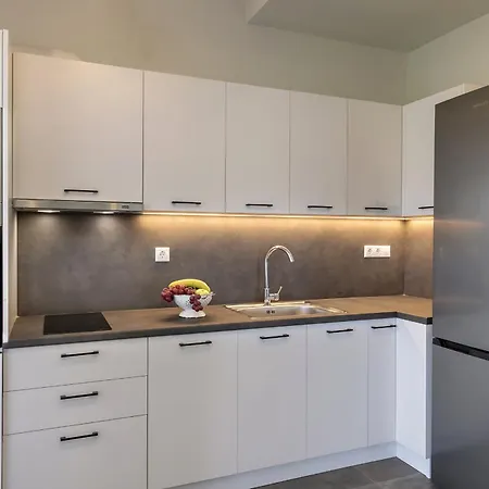 Lejlighed Elia Syros Vári