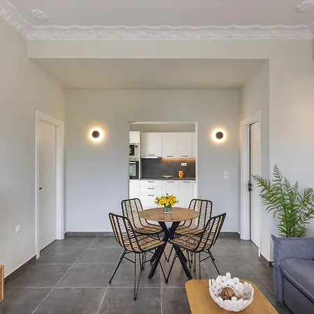 Elia Syros Lejlighed *