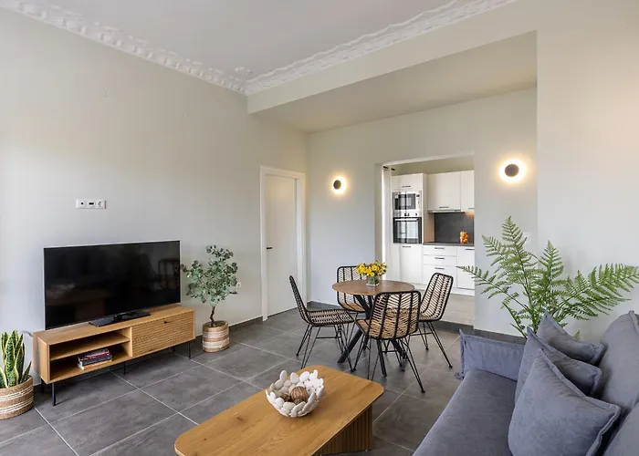 Elia Syros * Βάρη